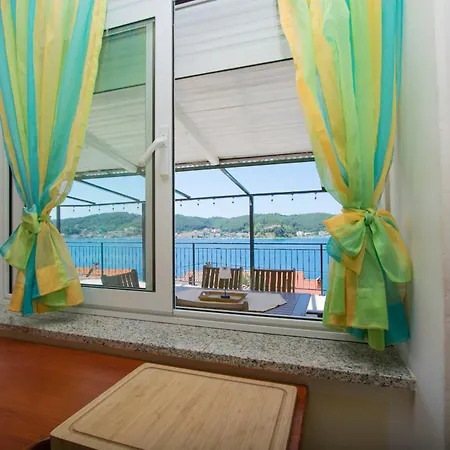 Hari * Supetarska Draga