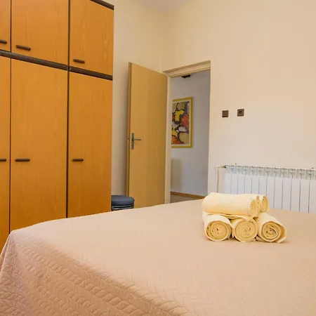 Hari * Supetarska Draga