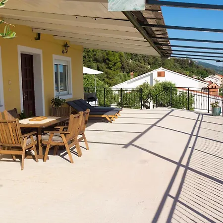 Hari * Supetarska Draga