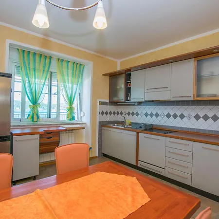 Hari Supetarska Draga